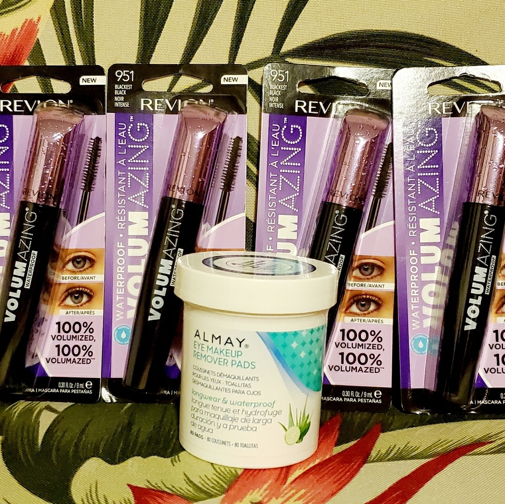 Revlon Volumazimg Mascara